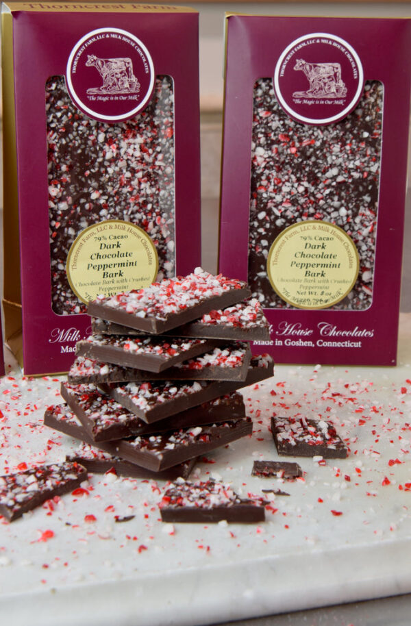 House Brand Chocolate Bark Dark Chocolate with Peppermint 200g Bag - Image 2