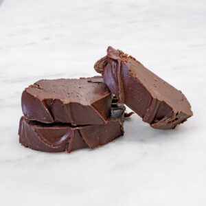 House Brand Chocolate Fudge Plain per 100g (Slab)