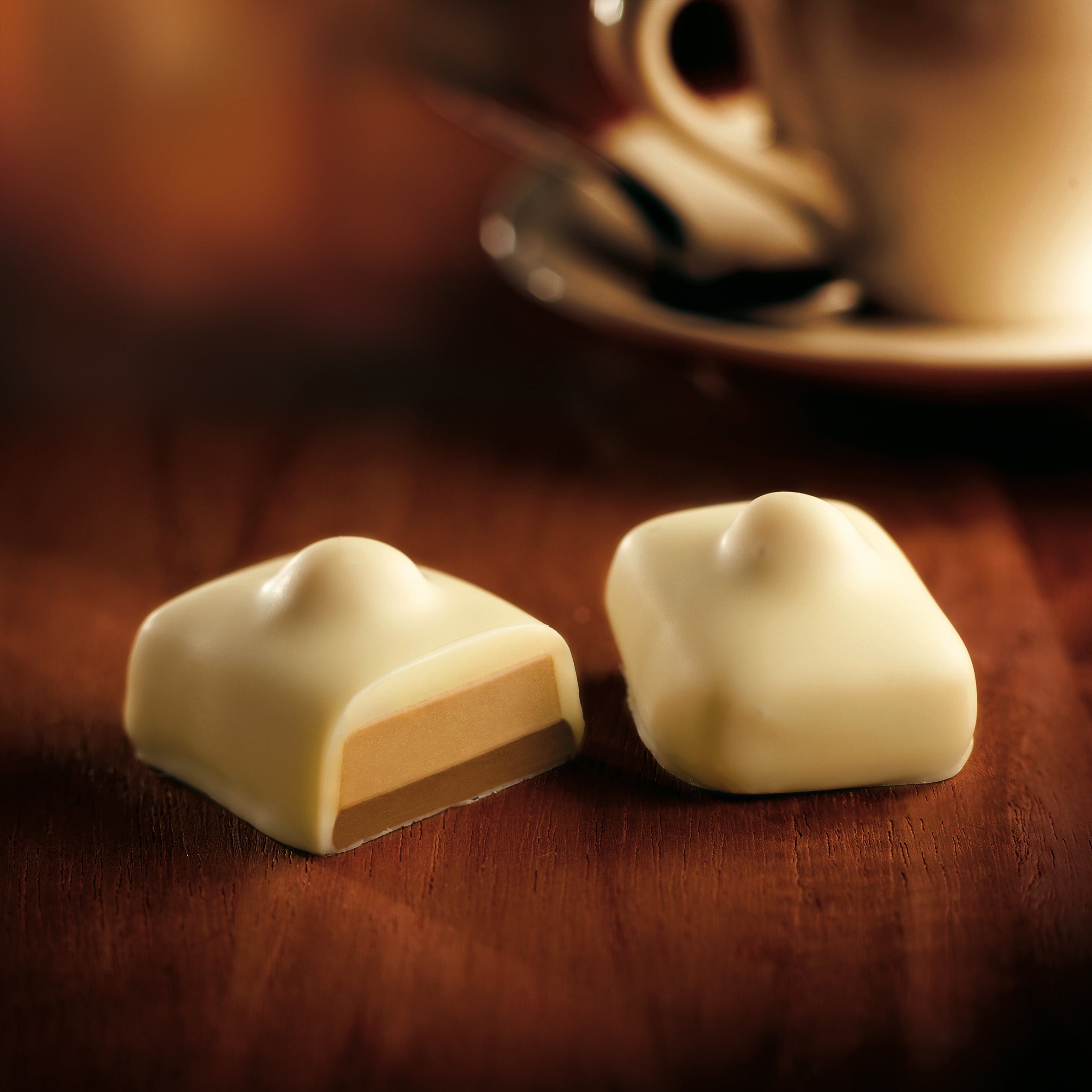 Leonidas Manon Café Pralines White Chocolate & Coffee Cream Bulk per 100g - Image 2